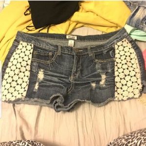 Mudd lace short shorts size 17